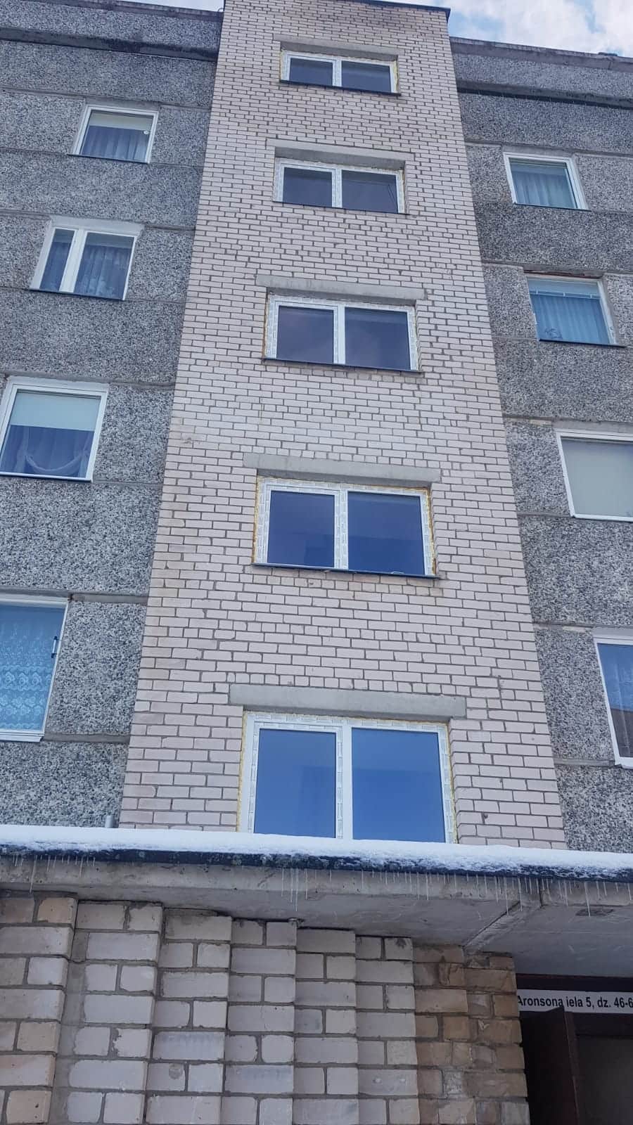 Piegādātie logi, Dzīvokļu kooperatīvs, Krāslava